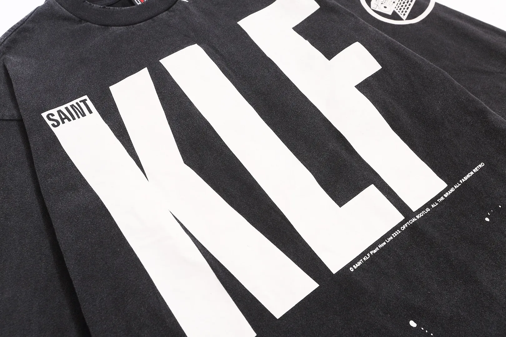 Mechao Saint Michael "klf exhibition limited" vintage distressed washed crack printed long-sleeved loose T-shirt Fabric: 260g Style number: SM02 Size: S-M-L-XL Color: Black Price: P156